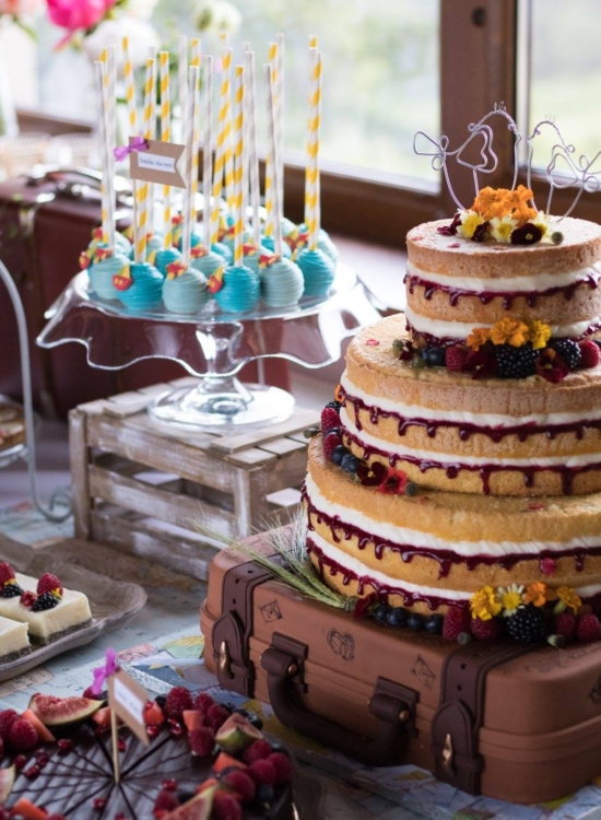 Sisters Cake - Svadobná torta na kufríku