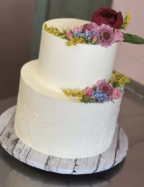 sisters-cake-2026-13